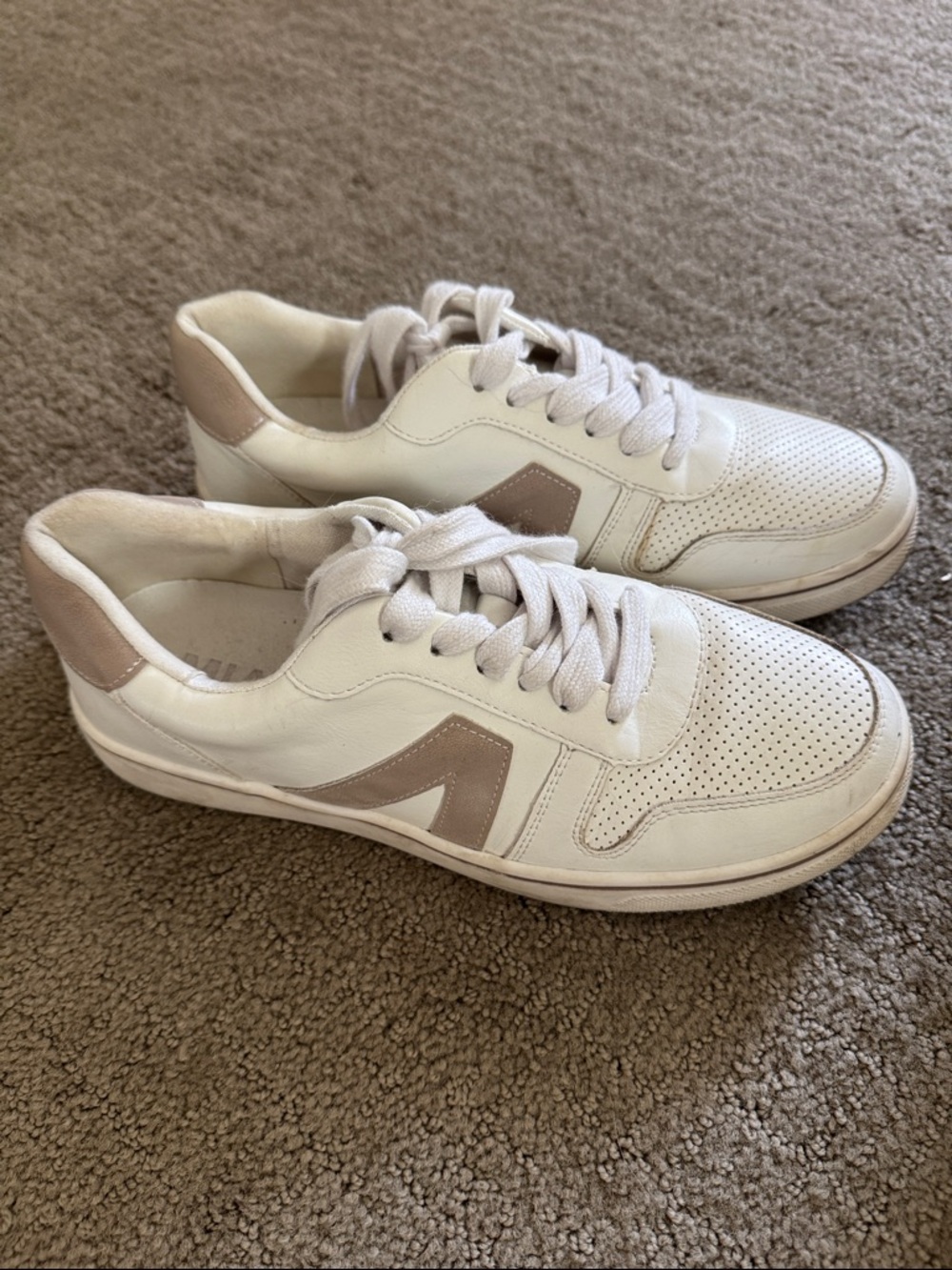 MIA women’s White Sneakers with Beige Accents